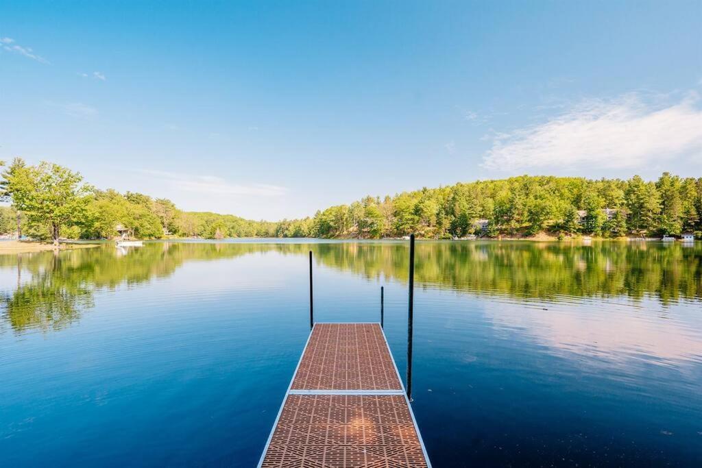 Cabin On Beautiful Arbutus Lake Near Traverse City Exterior foto